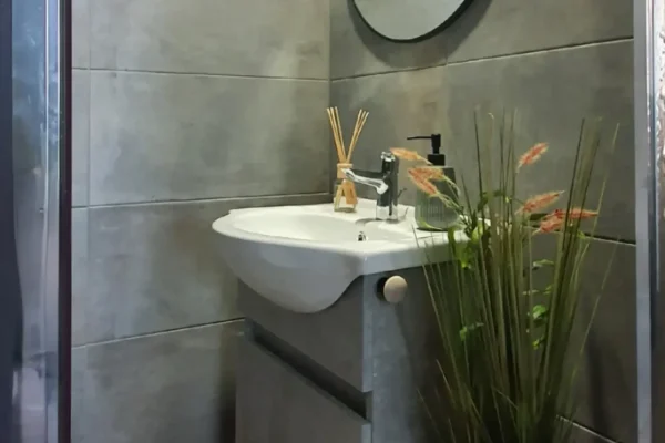 20221101_125624-1-scaled