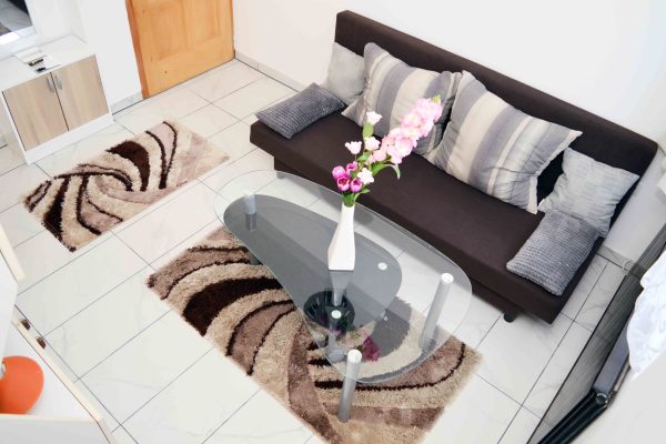 Lorabel-Apartmanhaz-Heviz-Grand-family-erkelyes-apartman-Heviz-szallas-Heviz-apartman-1-scaled