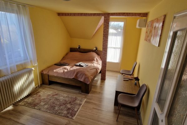 imgi_13_nagy_haloszoba-2